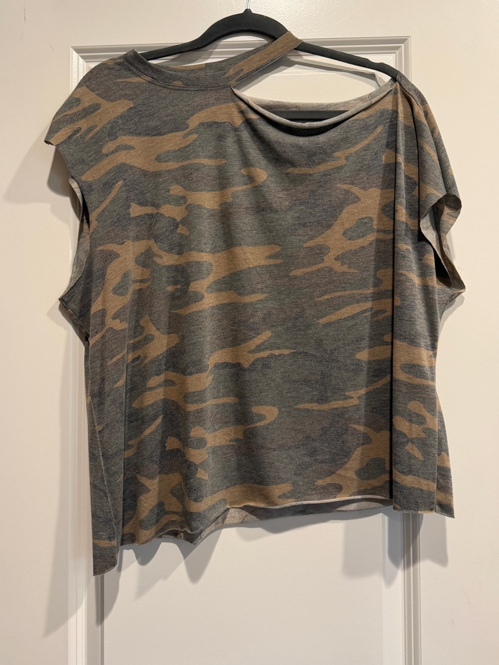 VENUS Olive Green and Tan Camo Short Sleeve Top